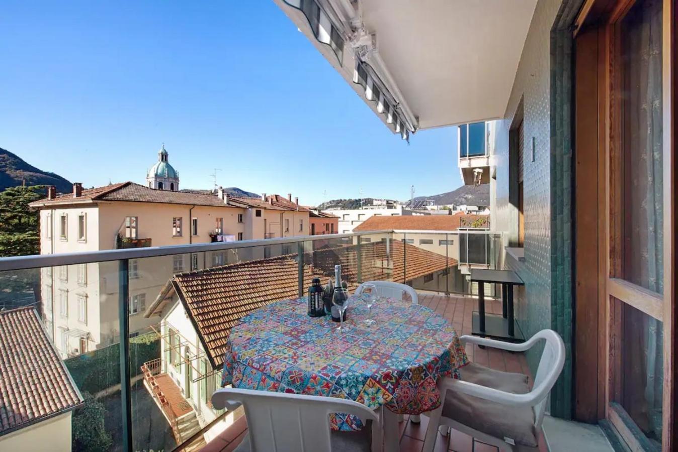 Appartamento House Of Roses Con Vista Duomo Комо Экстерьер фото